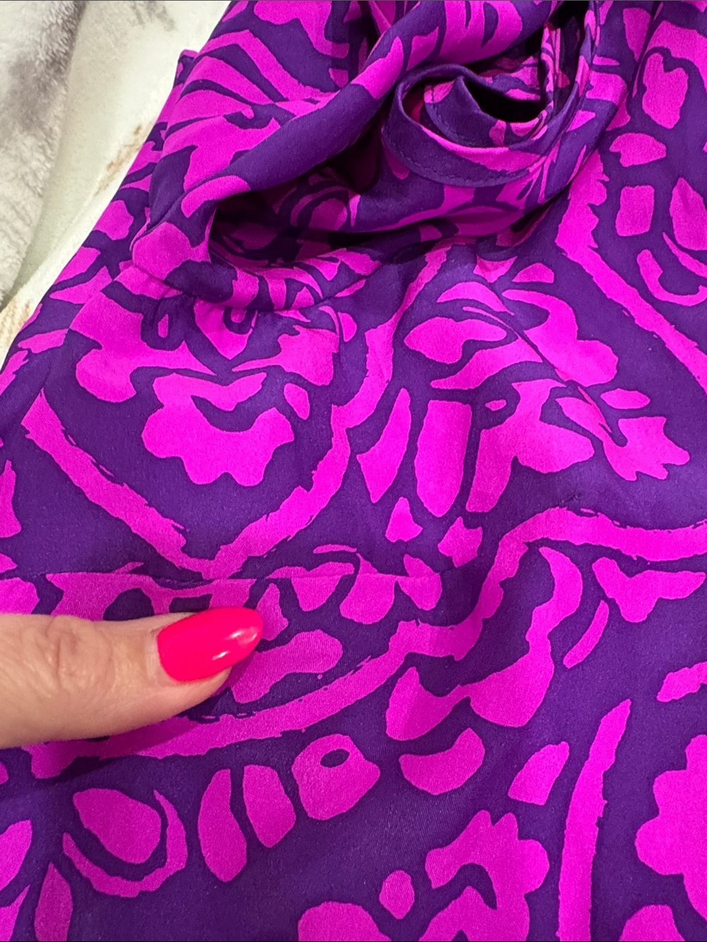 Alice & Trixie purple and Magenta Cold-Shoulder Tie-Neck 100% SILK Blouse XS - Picture 7 of 12